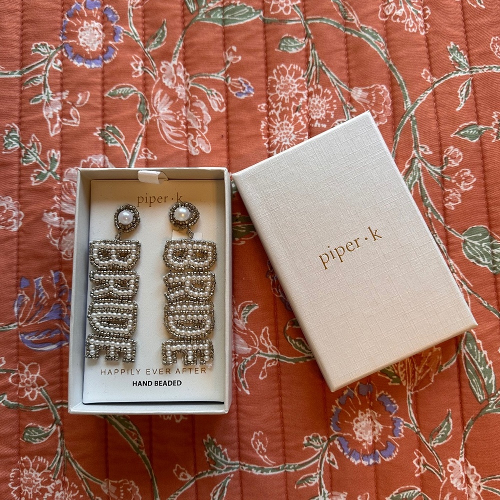 NWT Piper K Bride earrings!